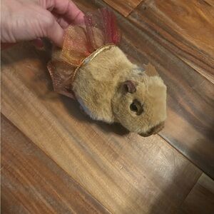 Tutu Capybara stuffed animal toy os‎ Euc Douglas (S7)
